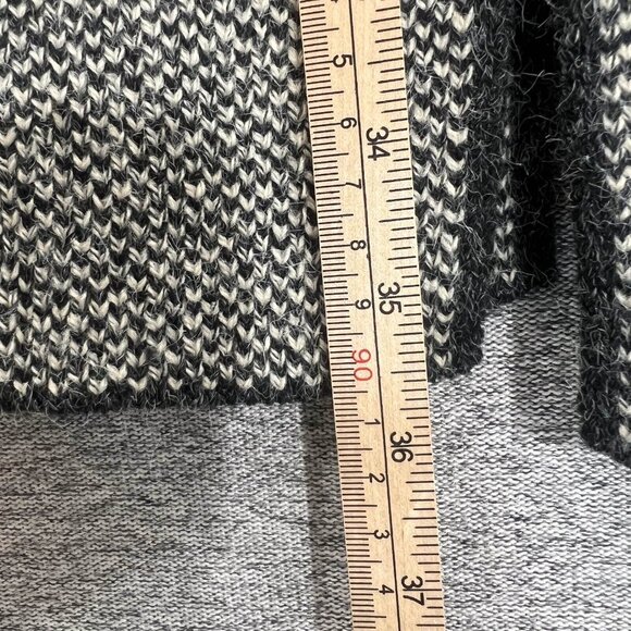 Monteau Knitted Vest Women Size M Black Plaid Mid Length Pockets Collared - Picture 9 of 11